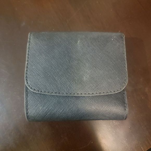 Michael Kors 'Bridgette' Trifold Coin Case Wallet - Picture 2 of 3